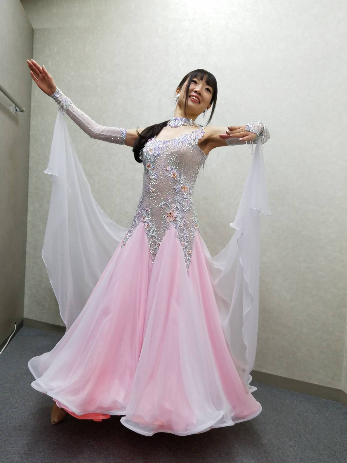 日本製セミオーダー社交ダンスドレス・衣装