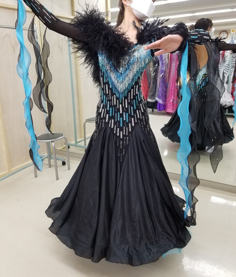 白樺ドレスリフォーム　社交ダンスドレスお直し　ドレスリメイク　ダンスドレスリフォーム　評判の良いドレスお直し屋さん