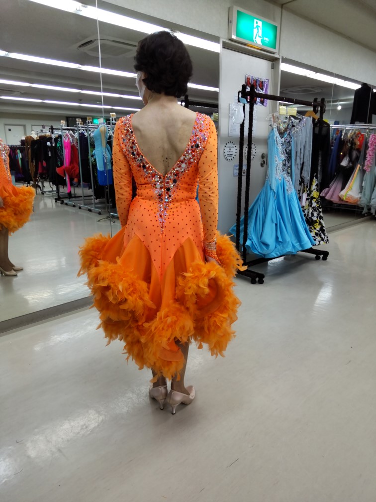 社交ダンスドレスお直し　社交ダンスドレスリフォーム　ダンスドレスリメイク　ドレスリメイク　ドレス専門店のお直し