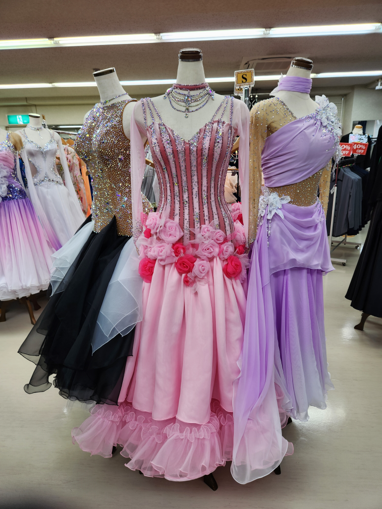ネットで社交ダンスドレスを購入する時の注意点