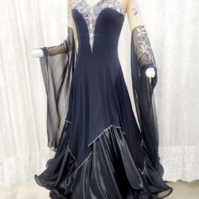 【試着・レンタル・購入】黒のシンプルスタンダードドレス - 画像 (2)