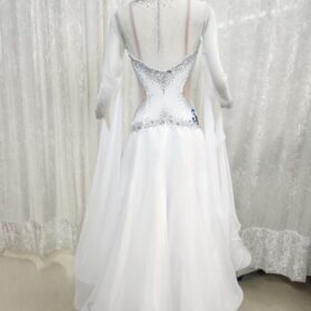 【試着・レンタル・購入】着脱が楽な白のスタンダードドレス - 画像 (3)