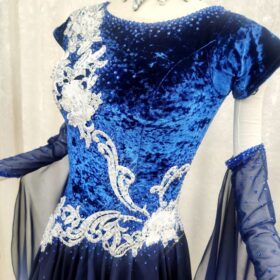 【試着・レンタル・購入】ネイビーベロアのスタンダードドレス - 画像 (5)