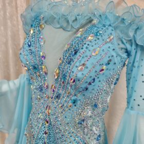 【試着・レンタル・購入】社交ダンスドレス　アメリカンスムース用　Lサイズうすブルードレス - 画像 (5)