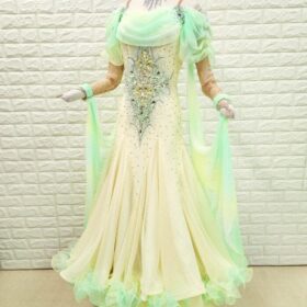 試着・レンタル・購入】社交ダンスドレス クリーム SMサイズ