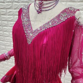 おすすめのラテン社交ダンス衣装6選！デザインから練習着・競技会用ドレスまで紹介