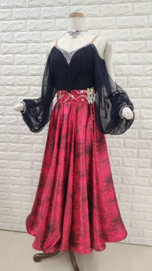 【試着・レンタル・購入】社交ダンスドレス　黒×赤　Sサイズ　パソ　ラテンドレス