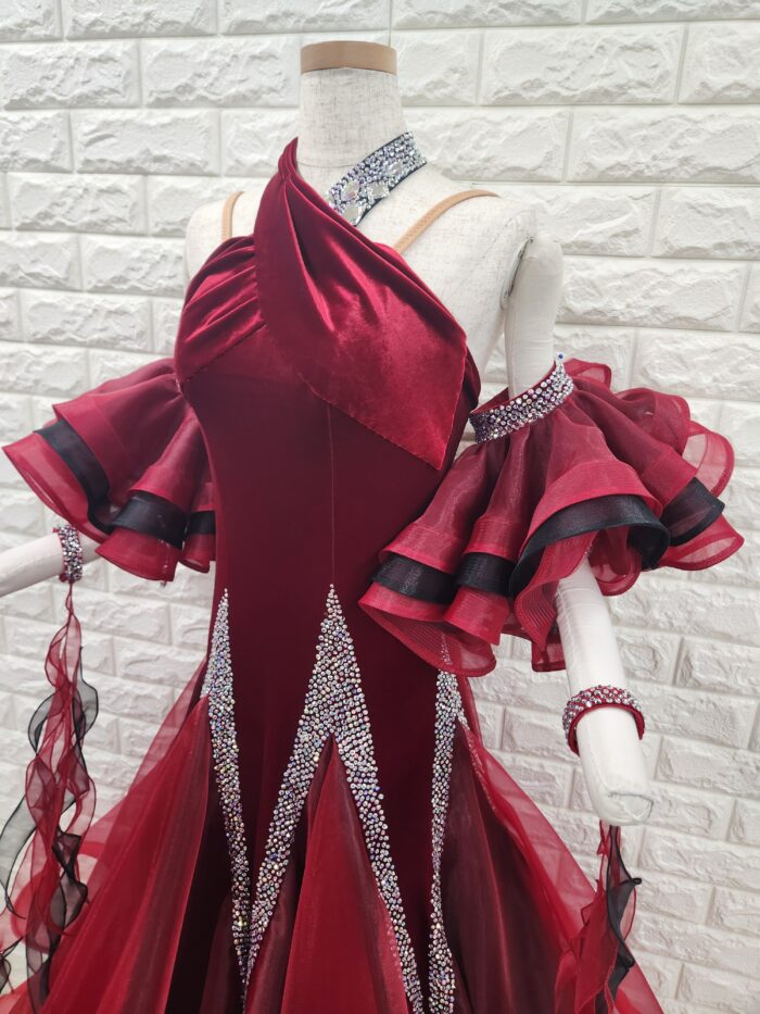 B1561★美品★SM/日本製/深赤/オーストリッチ/スタンダードドレス/社交 試着・レンタル・購入】社交ダンスドレス Mサイズ ワイン スタンダード