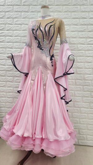 【試着・レンタル・購入】社交ダンスドレス　Sサイズ　スタンダードドレス　ピンク900-S