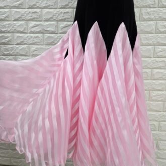 社交ダンスにおすすめのロングスカート6選！選ぶポイントも詳しく解説